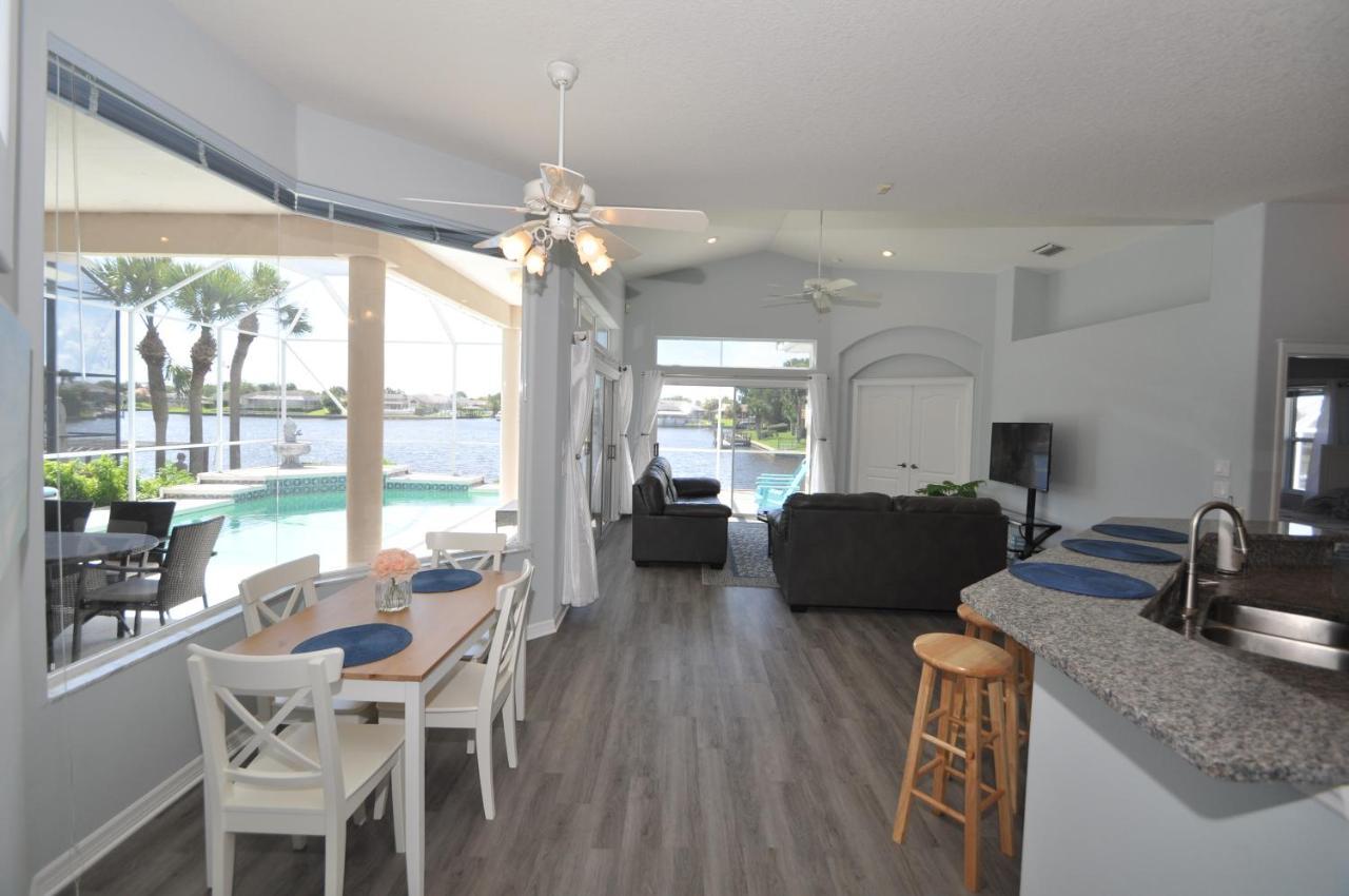 Sunset Bay Beautiful Pool Home - Bring Your Boat Or Jet Ski - Canal With Dock- Sleeps 10 - 4 Bd Πάλμ Κόουστ Εξωτερικό φωτογραφία