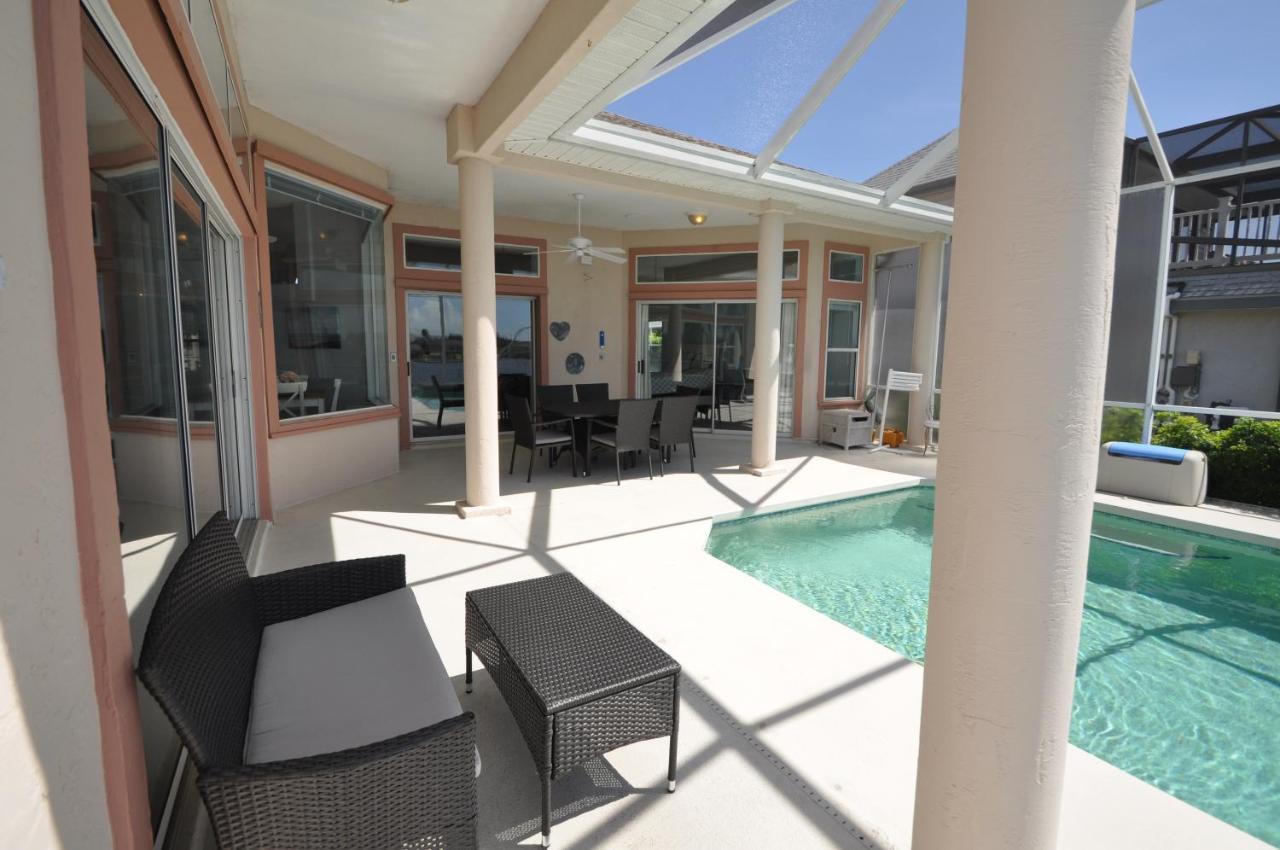 Sunset Bay Beautiful Pool Home - Bring Your Boat Or Jet Ski - Canal With Dock- Sleeps 10 - 4 Bd Πάλμ Κόουστ Εξωτερικό φωτογραφία